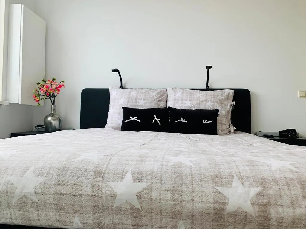 Home Inn Zandvoort The First Floor, 4 Persons, 2 Bedrooms, Free Parking 0*,  Netherlands