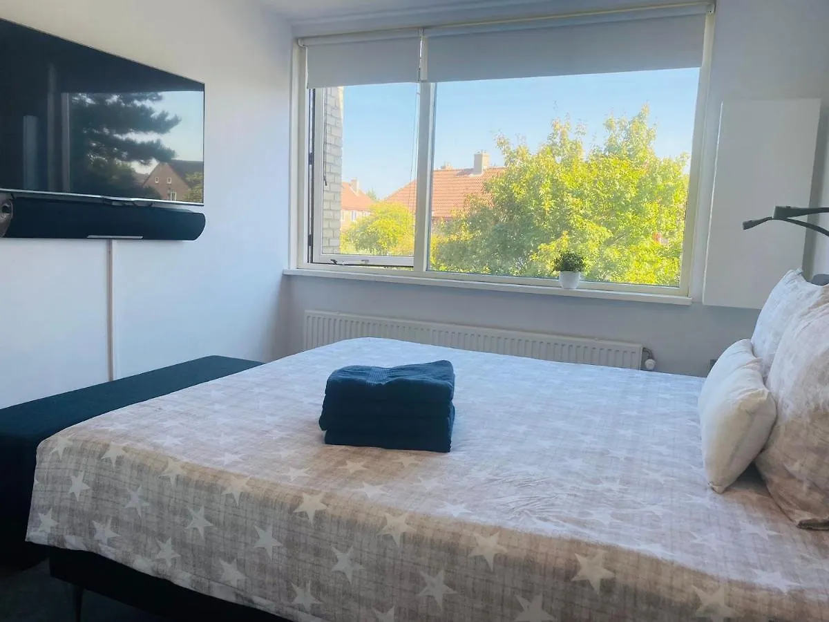 Home Inn Zandvoort The First Floor, 4 Persons, 2 Bedrooms, Free Parking Homestay